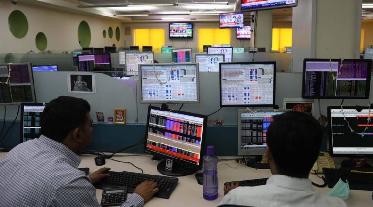 Sensex crashes 652 points, Nifty settles below 17,800-mark weighed by RIL, financial stocks Sensex crashes 652 points, Nifty settles below 17,800-mark weighed by RIL, financial stocks
